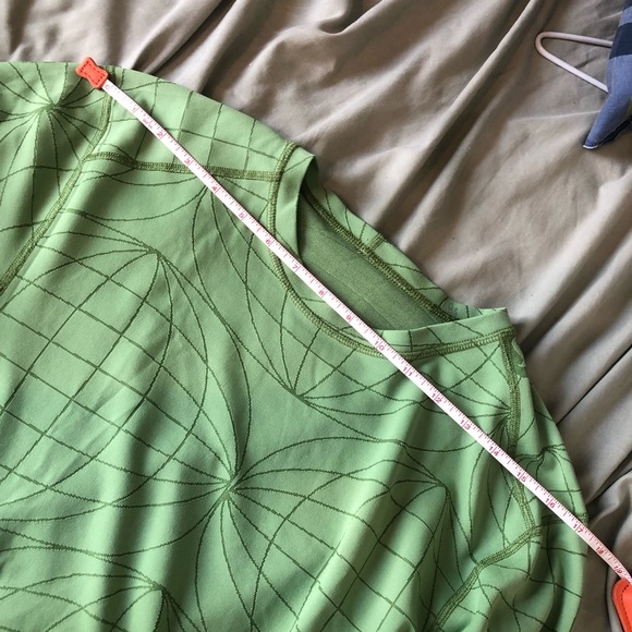 Lululemon Men’s SilverScent Sports shirt - Picture 10 of 13